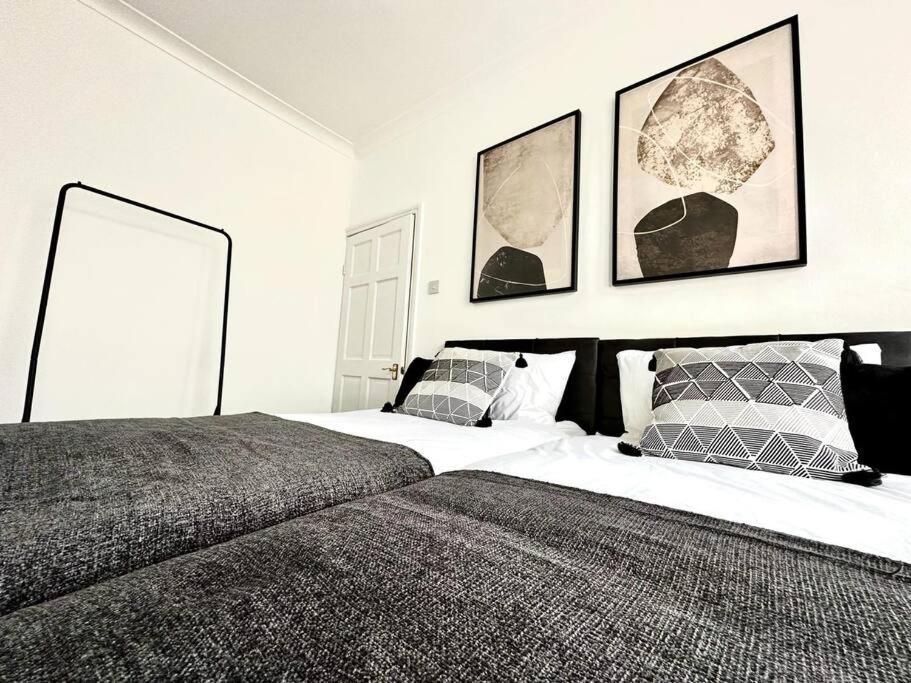Serviced 4 Bed 2 Bath Manor Park House Apartamento