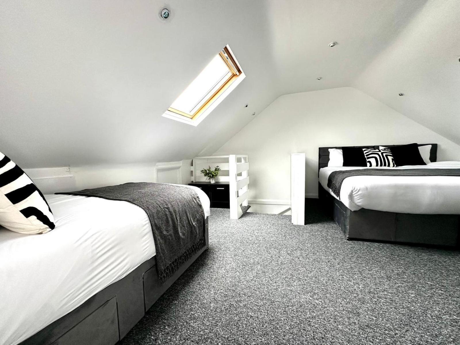 Apartamento Serviced 4 Bed 2 Bath Manor Park House Londres