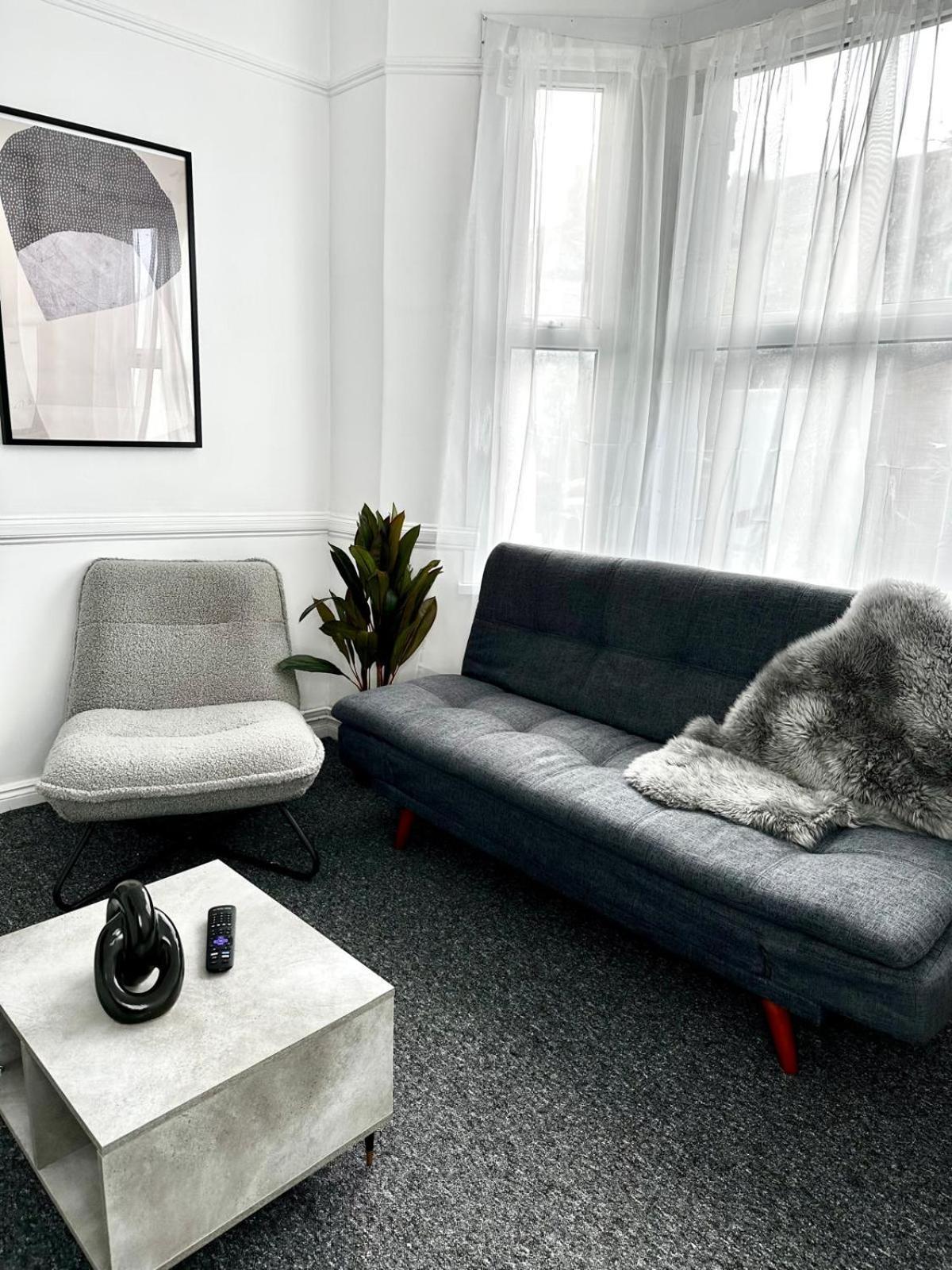 Apartamento Serviced 4 Bed 2 Bath Manor Park House